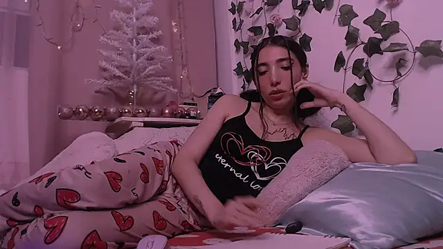 darkcandy666 online show from November 2025 01:27:01 AM