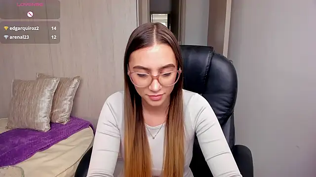 Snapshot of StacyConner chatting on September 2025 08:21:01 PM StacyConner online show from September 2025 08:21:01 PM