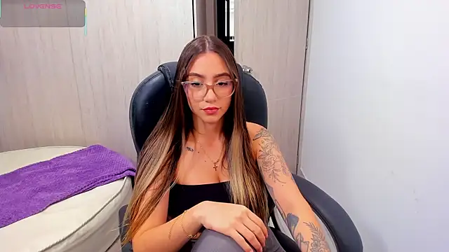 Snapshot of StacyConner chatting on March 2026 01:07:02 AM StacyConner online show from March 2026 01:07:02 AM