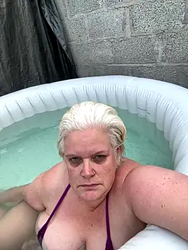 Snapshot of sexychazza16 chatting on October 2025 08:11:02 AM sexychazza16 online show from October 2025 08:11:02 AM