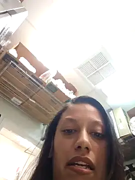 Snapshot of Nikkierosee chatting on December 2024 03:49:01 AM Nikkierosee online show from December 2024 03:49:01 AM