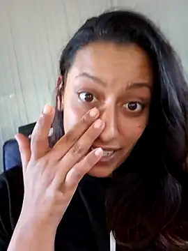 Snapshot of Nikkierosee chatting on December 2024 01:11:02 PM Nikkierosee online show from December 2024 01:11:02 PM