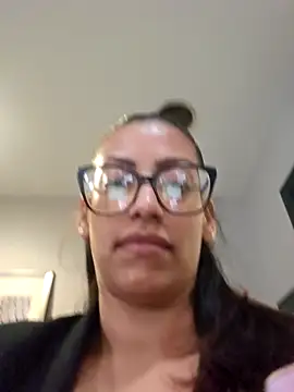 Snapshot of Nikkierosee chatting on March 2025 07:27:01 PM Nikkierosee online show from March 2025 07:27:01 PM