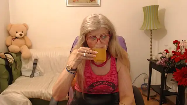 Snapshot of BlairFort chatting on March 2025 12:05:02 AM BlairFort online show from March 2025 12:05:02 AM