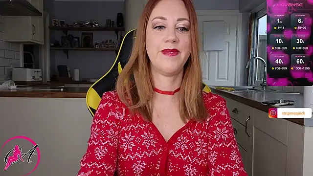 stripmequick online show from December 2024 10:11:02 AM