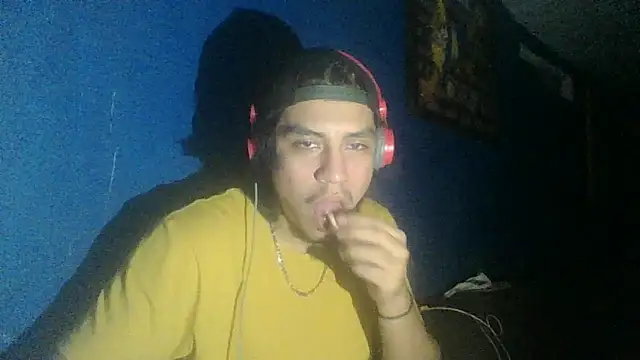 AlexAlejandro13 online show from October 2025 07:15:01 AM