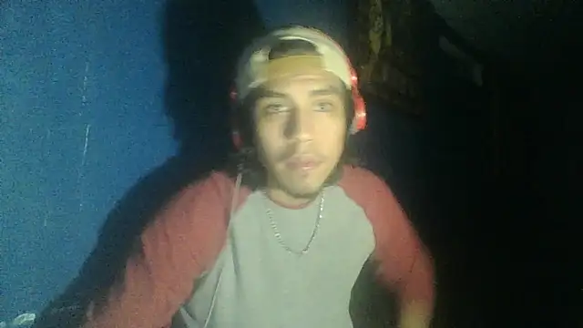 AlexAlejandro13 online show from October 2025 06:44:01 AM