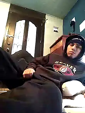 AlexAlejandro13 online show from January 2026 07:19:01 PM