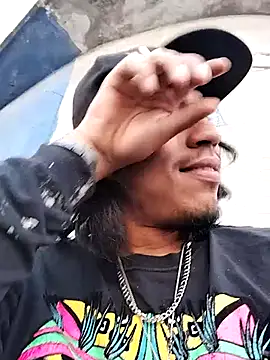 AlexAlejandro13 online show from March 2026 09:58:01 PM