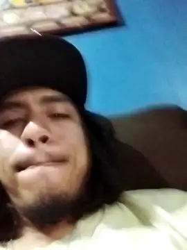 AlexAlejandro13 online show from April 2026 01:41:01 AM