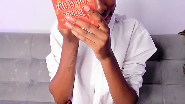 AgathaFoxx online show from December 2024 05:47:01 AM