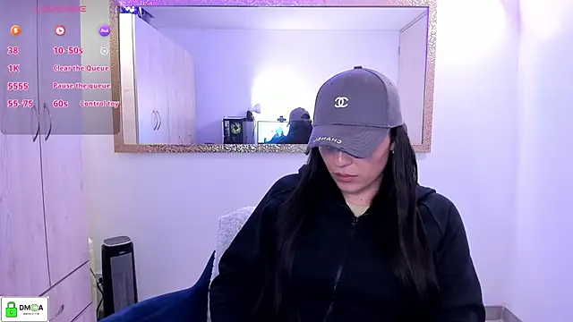 Snapshot of EricaVanderhill chatting on March 2026 11:54:02 PM EricaVanderhill online show from March 2026 11:54:02 PM