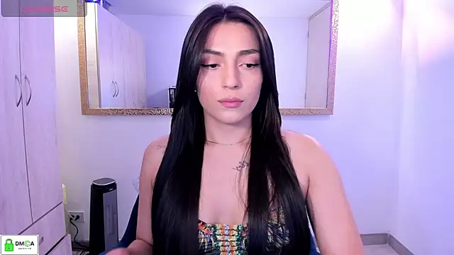 Snapshot of EricaVanderhill chatting on April 2026 09:01:01 PM EricaVanderhill online show from April 2026 09:01:01 PM