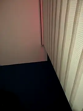 Roxxannne online show from December 2025 12:06:01 AM