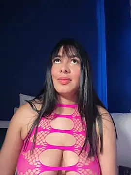 Snapshot of Roxxannne chatting on April 2026 10:07:02 PM Roxxannne online show from April 2026 10:07:02 PM