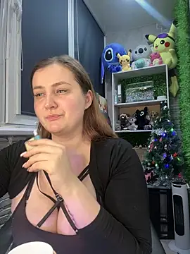 CandyShoopp online show from December 2024 05:47:02 PM