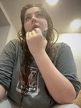 CandyShoopp online show from February 2025 05:01:01 PM