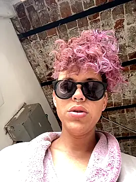 Snapshot of Alicbranca chatting on September 2025 07:37:01 PM Alicbranca online show from September 2025 07:37:01 PM