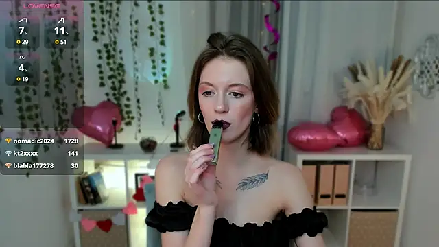 Snapshot of Salme_Sweet chatting on February 2025 12:19:02 AM Salme Sweet online show from February 2025 12:19:02 AM