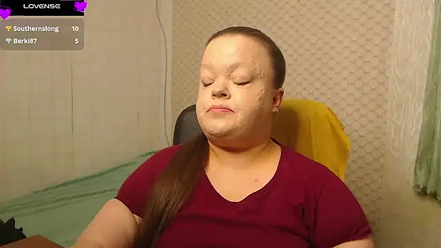 Snapshot of Janiffer_MiMi chatting on April 2026 03:32:02 PM Janiffer MiMi online show from April 2026 03:32:02 PM