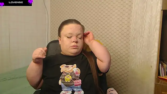 Snapshot of Janiffer_MiMi chatting on April 2026 05:51:02 AM Janiffer MiMi online show from April 2026 05:51:02 AM