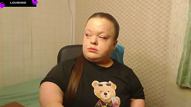 Snapshot of Janiffer_MiMi chatting on April 2026 04:44:01 PM Janiffer MiMi online show from April 2026 04:44:01 PM