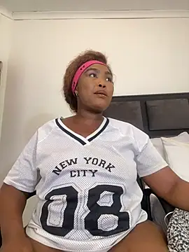 Snapshot of BADFATASS85 chatting on February 2025 11:08:02 AM BADFATASS85 online show from February 2025 11:08:02 AM