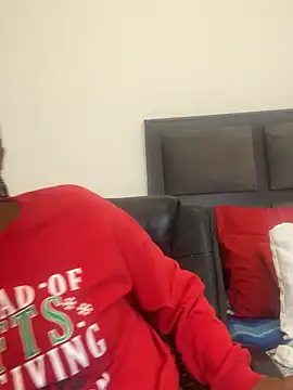 Snapshot of BADFATASS85 chatting on February 2025 01:05:01 PM BADFATASS85 online show from February 2025 01:05:01 PM