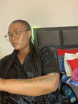 Snapshot of BADFATASS85 chatting on February 2025 04:59:02 PM BADFATASS85 online show from February 2025 04:59:02 PM