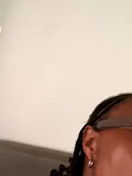 Snapshot of BADFATASS85 chatting on November 2025 01:55:01 PM BADFATASS85 online show from November 2025 01:55:01 PM