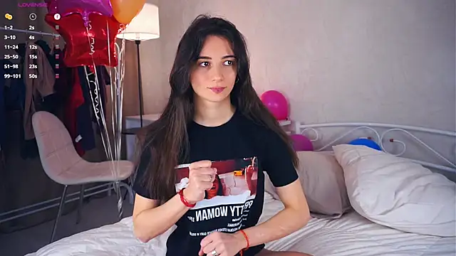 Snapshot of Holla_Molly chatting on March 2025 05:49:02 AM Holla Molly online show from March 2025 05:49:02 AM