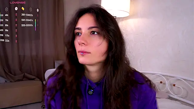 Snapshot of Holla_Molly chatting on November 2025 05:32:02 AM Holla Molly online show from November 2025 05:32:02 AM