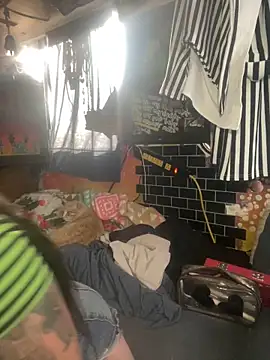 Snapshot of 1-800-FUCKYOU chatting on January 2025 03:19:01 AM 1-800-FUCKYOU online show from January 2025 03:19:01 AM