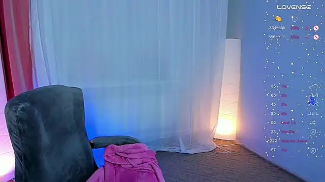 Snapshot of Vivian_cutie chatting on January 2025 06:31:01 PM Vivian cutie online show from January 2025 06:31:01 PM