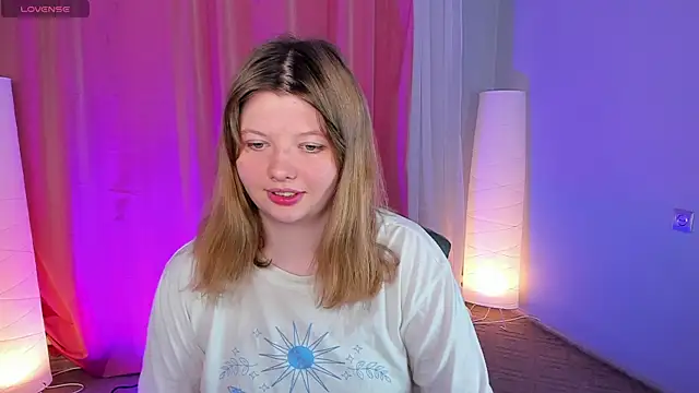 Snapshot of Vivian_cutie chatting on January 2025 10:28:02 AM Vivian cutie online show from January 2025 10:28:02 AM