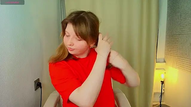 Snapshot of Vivian_cutie chatting on January 2025 03:32:02 PM Vivian cutie online show from January 2025 03:32:02 PM