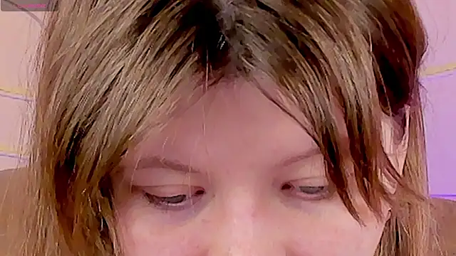 Snapshot of Vivian_cutie chatting on March 2025 10:32:02 AM Vivian cutie online show from March 2025 10:32:02 AM