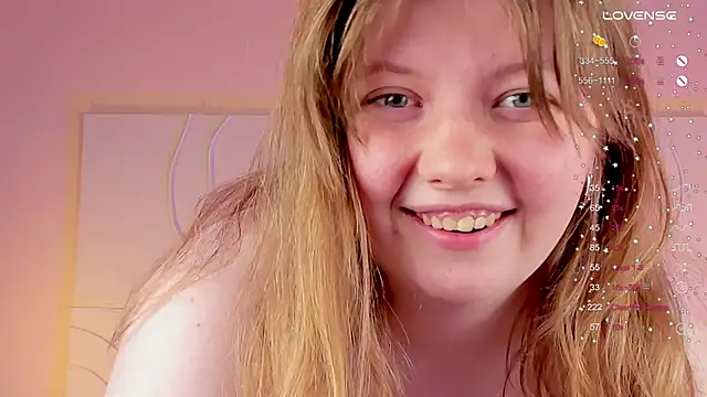 Snapshot of Vivian_cutie chatting on March 2025 07:42:02 PM Vivian cutie online show from March 2025 07:42:02 PM