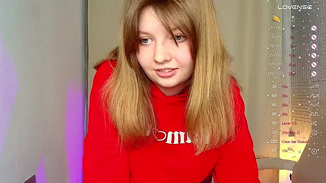 Snapshot of Vivian_cutie chatting on March 2025 04:55:01 PM Vivian cutie online show from March 2025 04:55:01 PM