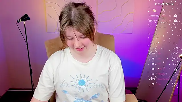 Snapshot of Vivian_cutie chatting on March 2025 06:37:02 PM Vivian cutie online show from March 2025 06:37:02 PM