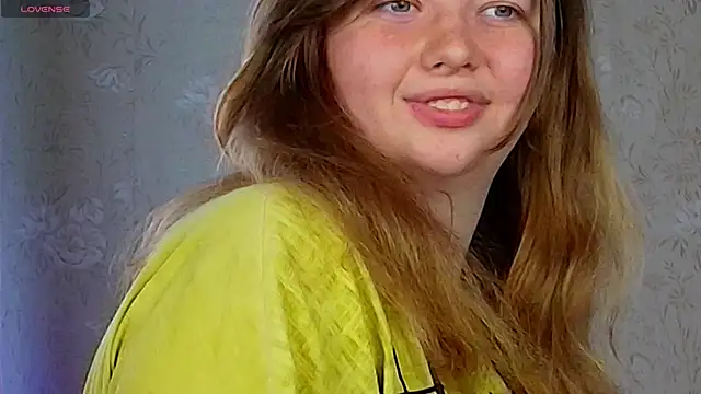 Snapshot of Vivian_cutie chatting on September 2025 12:26:01 PM Vivian cutie online show from September 2025 12:26:01 PM