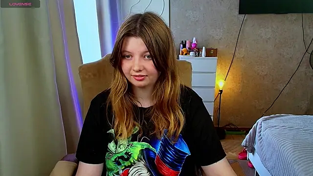 Snapshot of Vivian_cutie chatting on September 2025 01:35:02 PM Vivian cutie online show from September 2025 01:35:02 PM