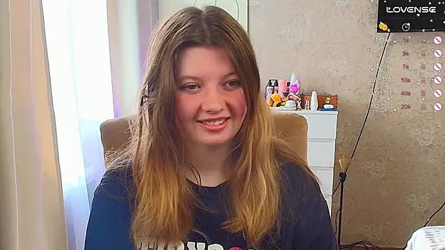 Snapshot of Vivian_cutie chatting on September 2025 12:29:01 PM Vivian cutie online show from September 2025 12:29:01 PM