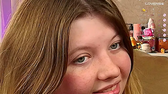 Snapshot of Vivian_cutie chatting on September 2025 02:43:02 PM Vivian cutie online show from September 2025 02:43:02 PM