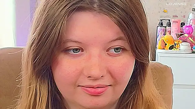 Snapshot of Vivian_cutie chatting on September 2025 12:32:02 PM Vivian cutie online show from September 2025 12:32:02 PM