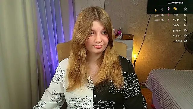 Snapshot of Vivian_cutie chatting on October 2025 03:47:02 PM Vivian cutie online show from October 2025 03:47:02 PM