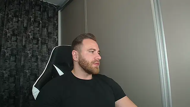 Thori92 online show from October 2025 05:46:01 PM