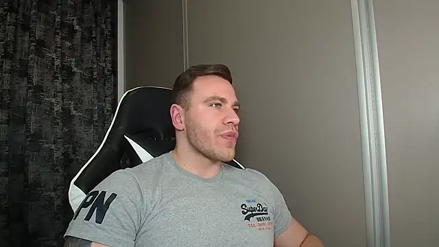 Thori92 online show from February 2026 08:18:01 PM