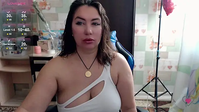 Snapshot of Korolek12 chatting on November 2025 05:07:01 AM Korolek12 online show from November 2025 05:07:01 AM