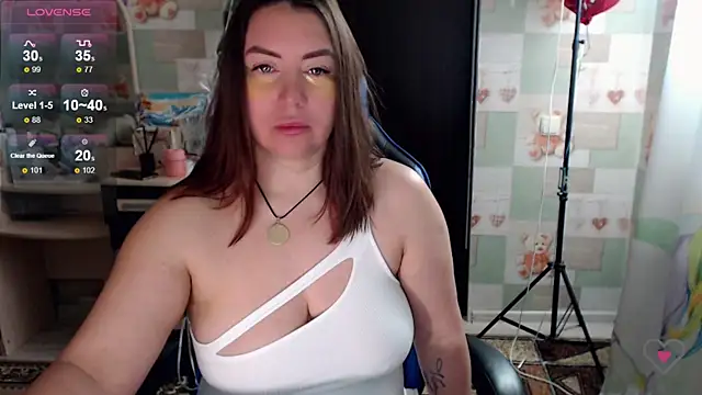 Snapshot of Korolek12 chatting on November 2025 04:56:01 AM Korolek12 online show from November 2025 04:56:01 AM